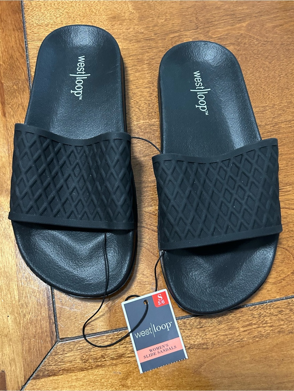 New West loop Women's size 5/6 Slide Sandals Size S black